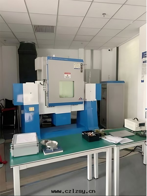 Dual-axis high and low temperature turntable test set